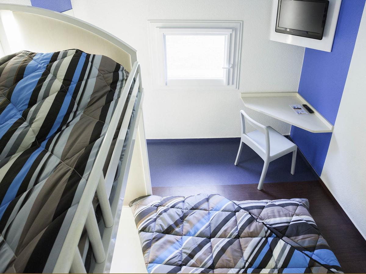 Hotelf1 Epinal Nord Bagian luar foto